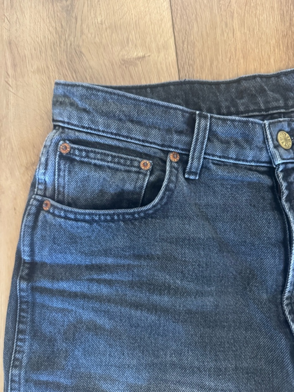B SIDES High-Rise Straight Jeans in Stil Black Wash - Picture 3 of 6